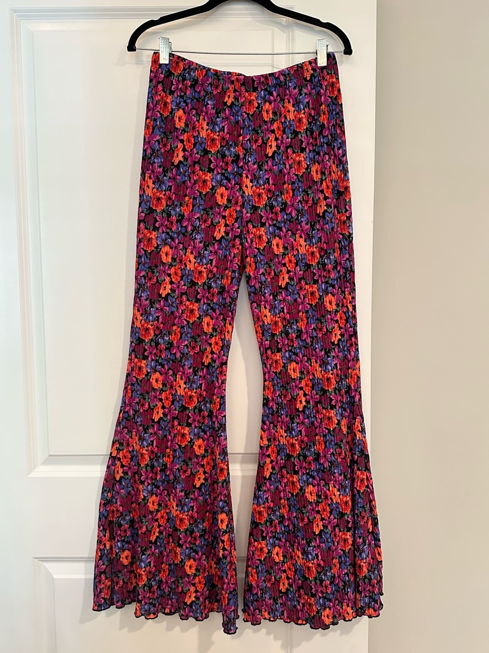 Wild Fable Medium Floral Multicolor Pleated Stretchy Hi Rise Flare Bell Bottoms